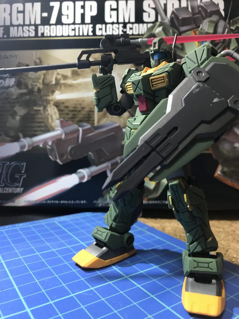 メイン画像の加工無しがこちら。
バトオペ2をしながら製作していたので、頭部に金属バルカンが生えてます。