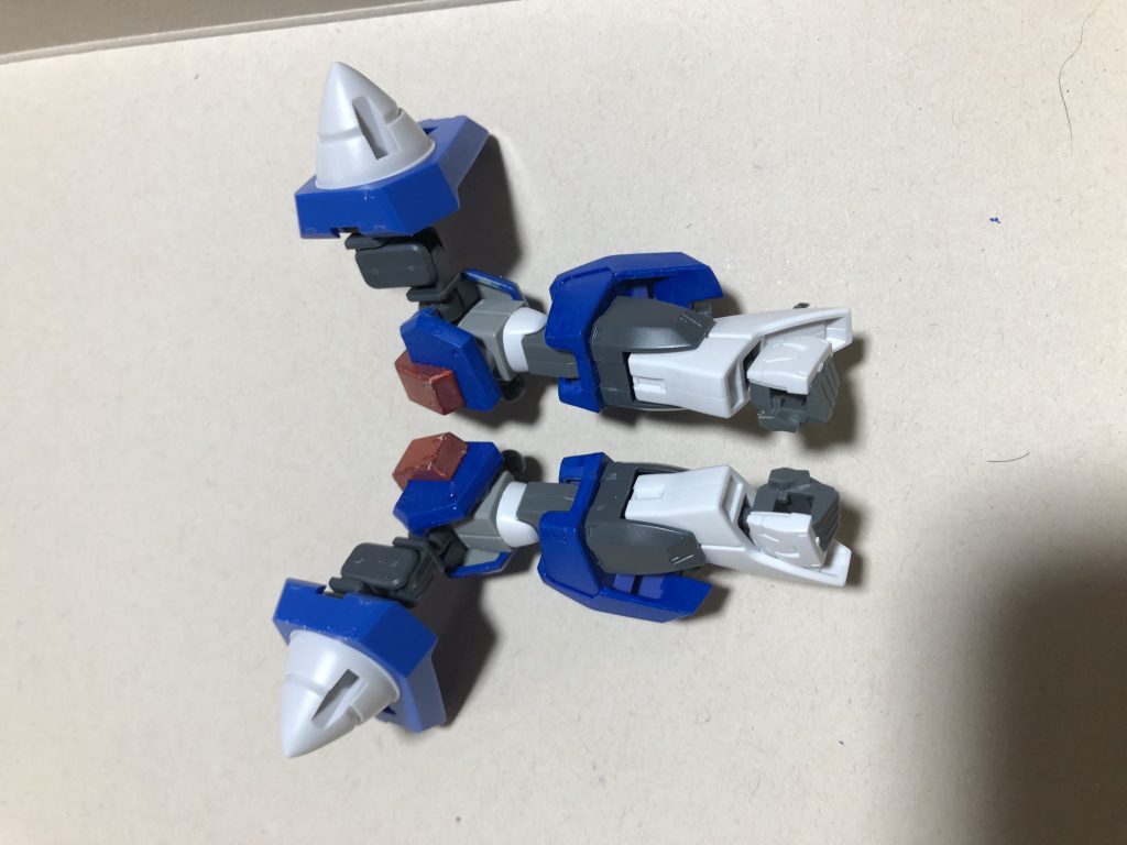 Ez-SRの肩にドライブを接続し、アイズの腕を軸をランナーで作って繋げて見ました