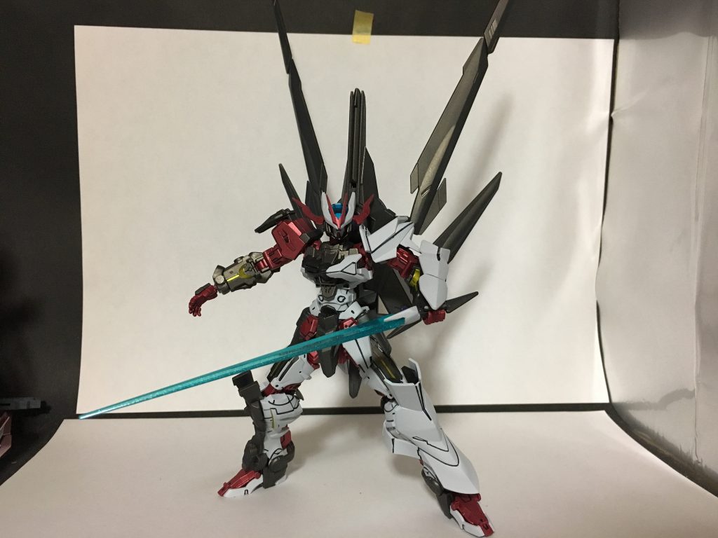 劇中ではなかった右手のガントレットセイバーを外してマニュピレーターモードも。