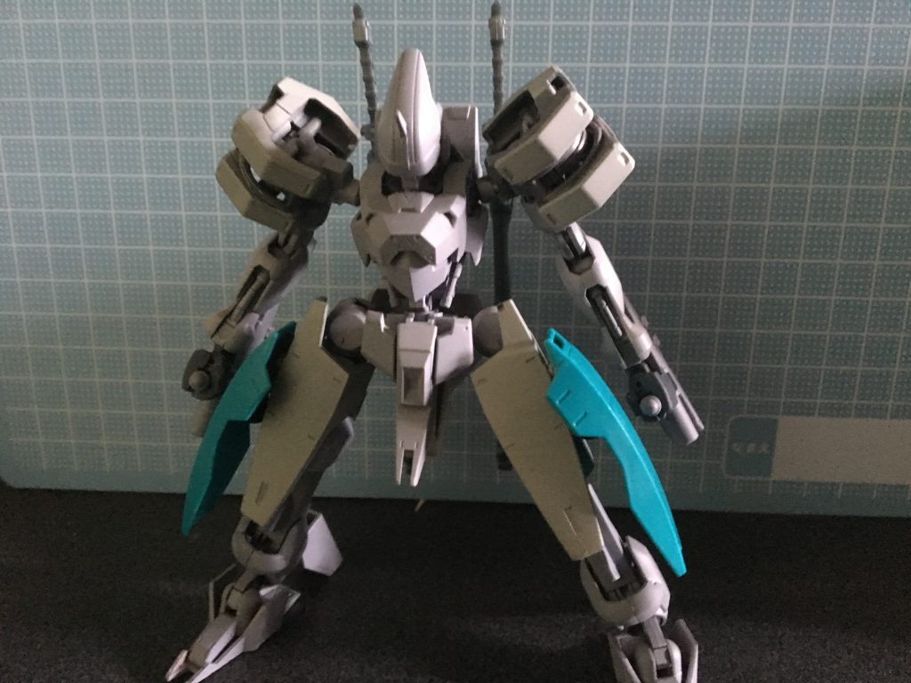 白兵戦に特化させたカスタム機も考えてましたが、これは気が向いたら完成させます。