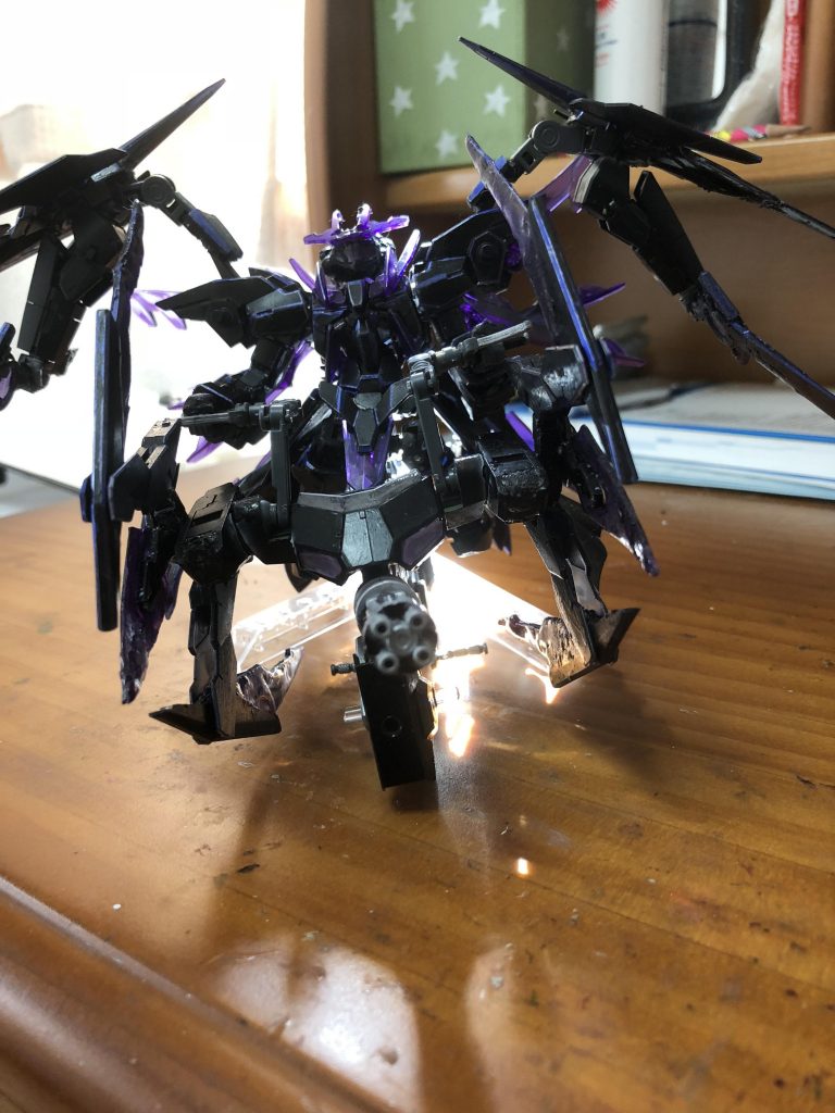 こちらがバイクです。マシンライダーを全体的に黒にしてみました。バイクの前にはガトリングを付けました。