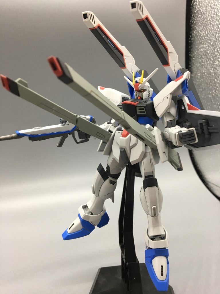 腰のキャノンのジョイントが折れそうでヒヤヒヤしながらの撮影。ジョイントどころかオイラの心まで折れちまうところだったぜ。やれやれだぜ