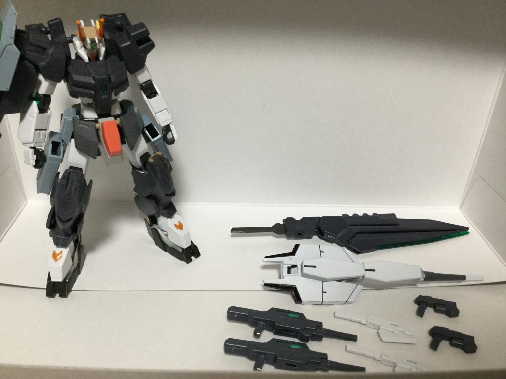 武装
GNシザーソード
シールドライフル
GNピストル
GNピストルⅡ
GNアサルトライフル
サーガをベースにしているのでセブンガンを引き継いでいます