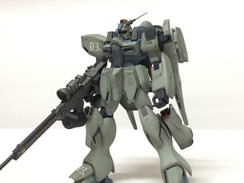 前から。キットはプロポーションも良かったので、大きくバランスを変えるようなことはしていません。どちらかといえば時代なりの狭い可動範囲の改善や、追加装備の方に時間を割いたつもりです。