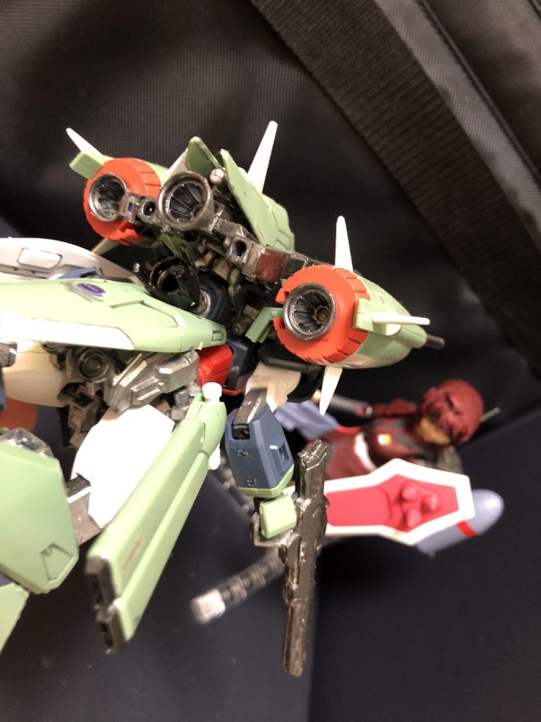 スティング「オイ！敵ってアレか？どういうことだ…あんな機体の情報は…！」
アウル「何か知らないけど、毎度毎度ゴチャゴチャと！」
ステラ「あれ...敵....。やっつける...。」
アスラン「ルナマリア！来るぞ！大丈夫か！？」
ルナマリア「わかってる。ちゃんとやるわよ。」
スティング「なんか調子くるうぜ。」
アウル「まあいいんじゃねえの？行くぜ。ゲームスタートだ！」
スティング「そらぁ！」
ステラ「落ちろ....。」
ルナマリア「こんの～、調子に乗ってくれちゃって～！」