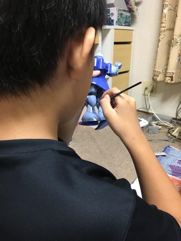 ラッカーにて基本塗装中