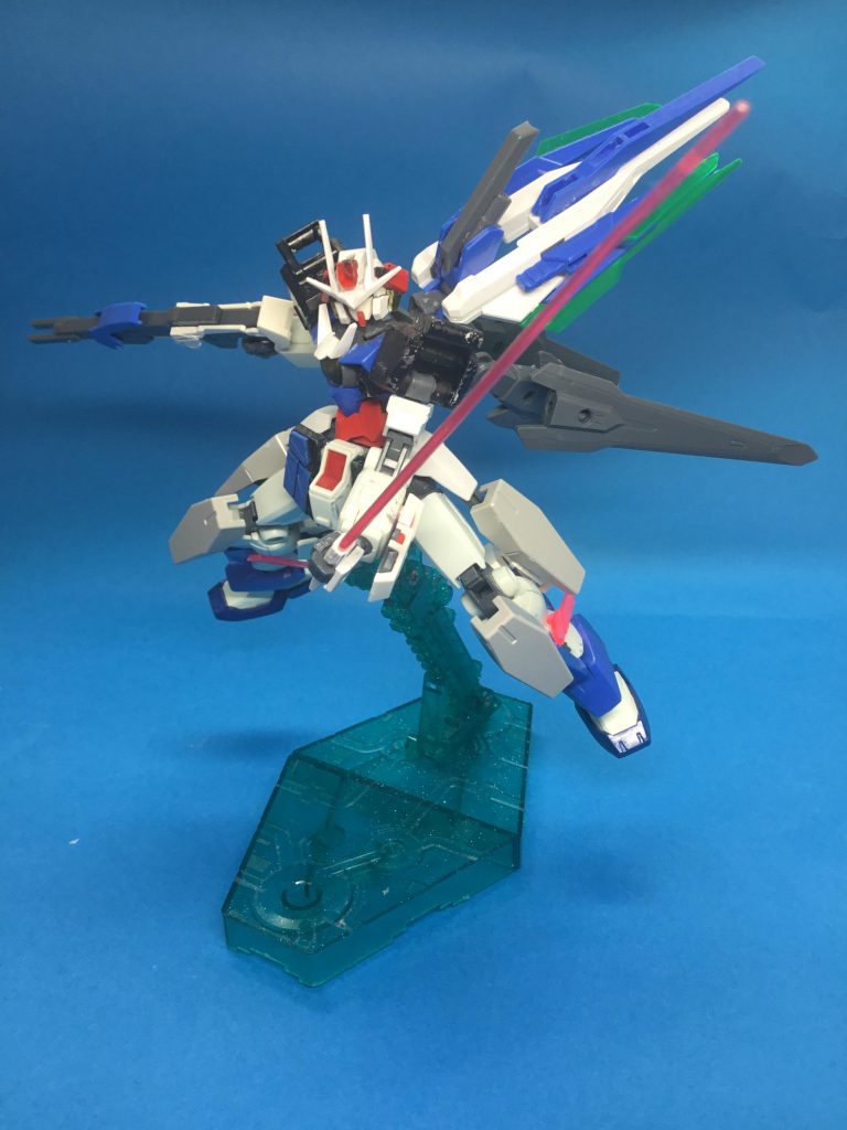 ## GNビームサーベル膝部分のビットの裏に収納。