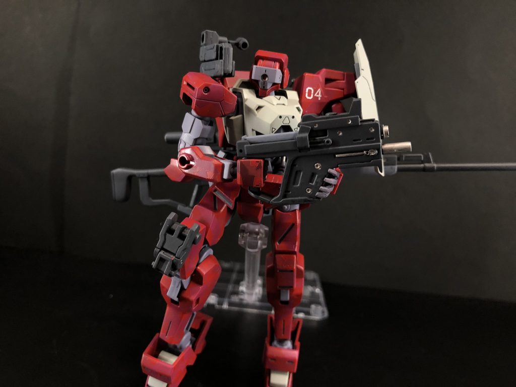 ここからは近・中距離用にサブマシンガンを