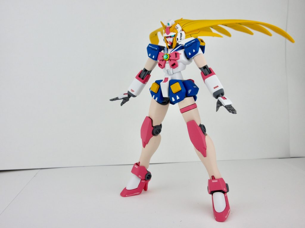 ノーベルガンダムを買って、じっと眺めていました。
普通に製作しようとしたんですが、頭の中で、「ゴメンね、素直じゃなくて」というフレーズが離れなくて、思いついたままに製作。