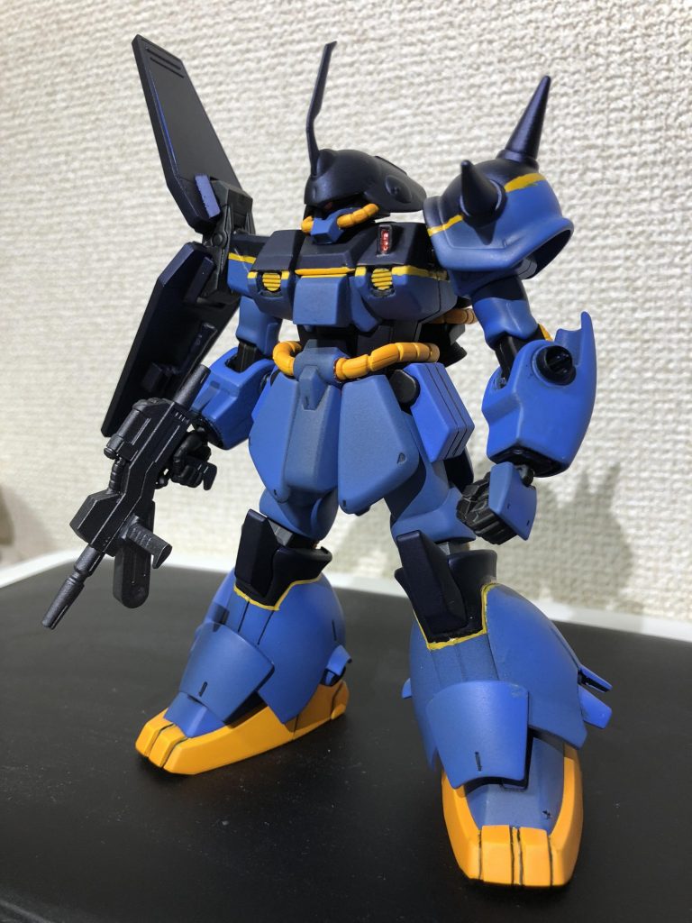 正面。
黄色いラインを綺麗に塗るのが難しかった…(^^;