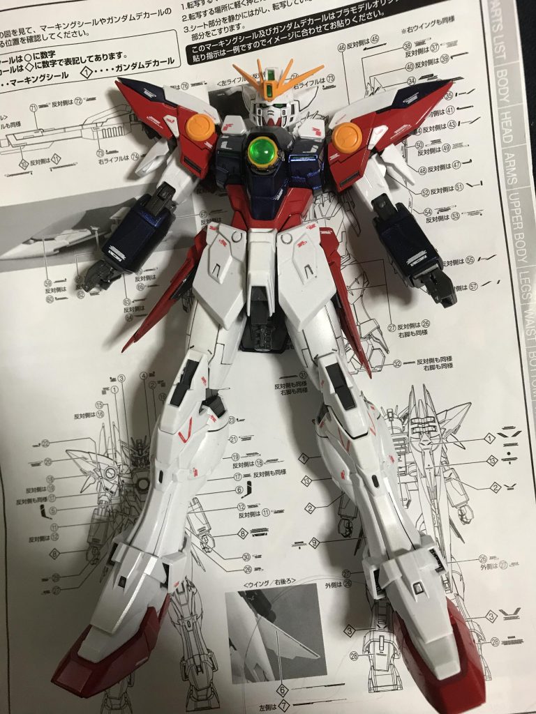 本体にデカール貼りが終わった所です。