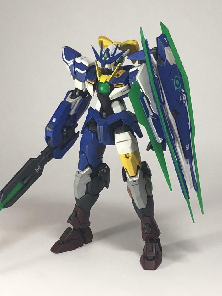 『フロント』
キリシマの服装を元に配色しています。全体のデカールはHGクアンタのものを使用しました。