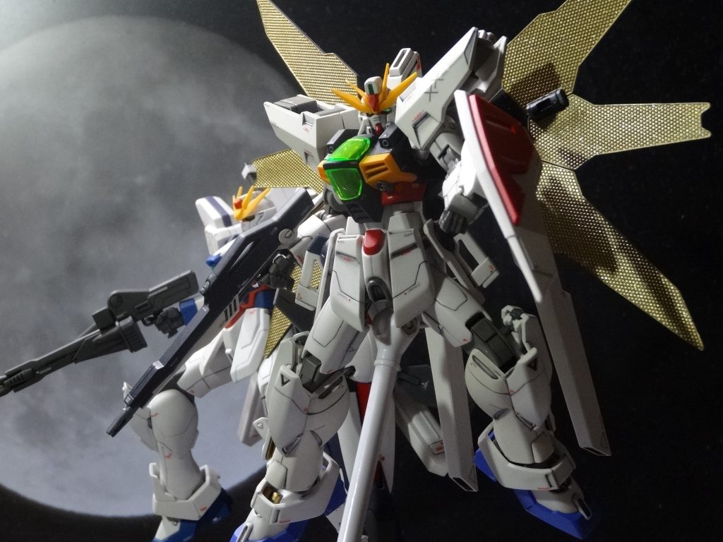 モニターに映した月の写真をバックに撮りました。