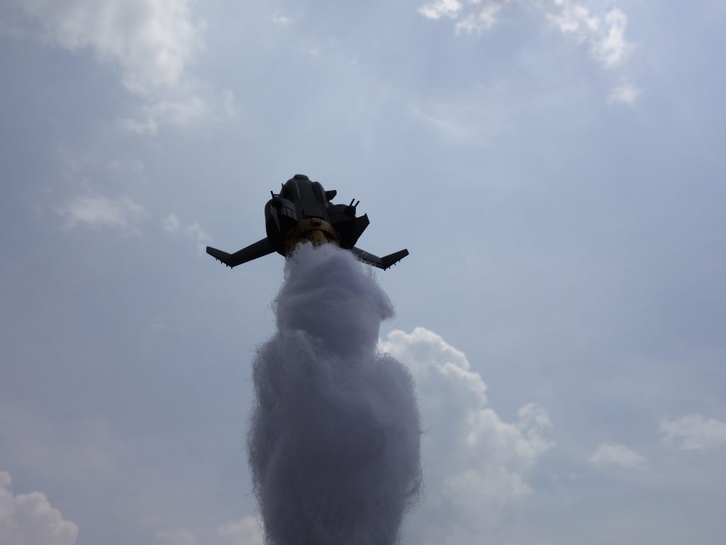 1/2400 ジオン軍機動巡洋艦ザンジバル–8枚目/制作者：Atz