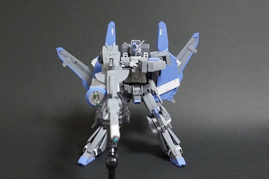 ハイパー・メガ・カノンを正面に構えて。
さすがに保持は無理でした(笑)