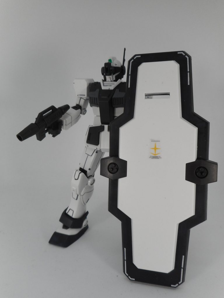 シールドを持って