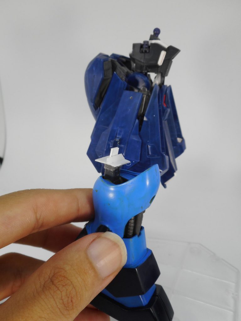 脚は専用のジョイントパーツを作ってウーンドウォートの足のスリット穴に差し込む様に接続。
いつか公式でこのスリット穴が活用される事を祈ります。