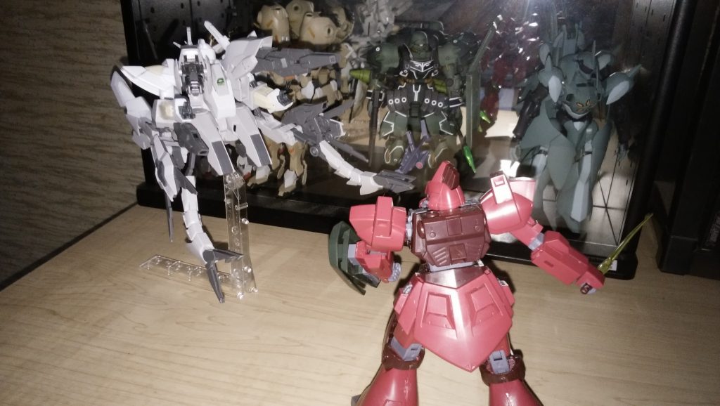 次にタンク形態です、ホバーで接近してアームで固定されて零距離砲撃…………想像に難くないですね