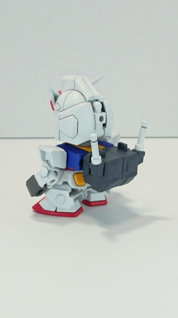 背面。
全身ABSのためスジ彫りの彫り直しが大変でした。
スミ入れが雑になったのが反省です。