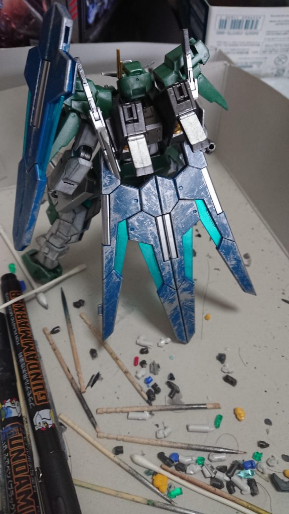 ライフルビットはセンサー外せなかったのでドライブラシのみ。模様っぽくなるようにイメージしました。