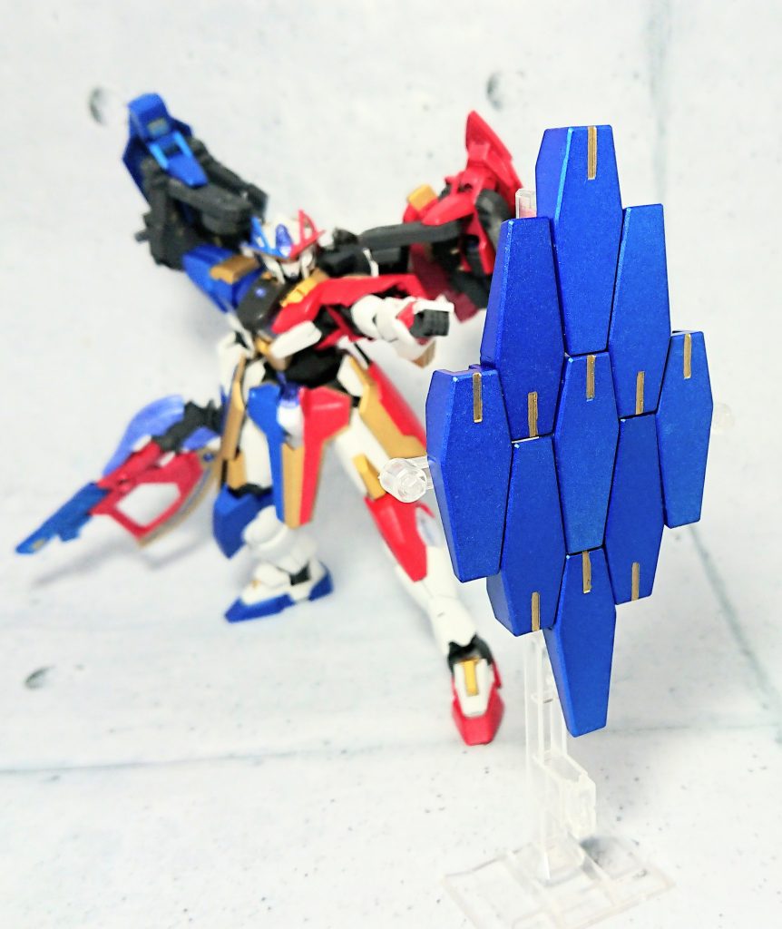 GNパズルビット 色を変えたシールドビットだがビームガンの出力が上がっているので攻撃面でも優秀な武装。