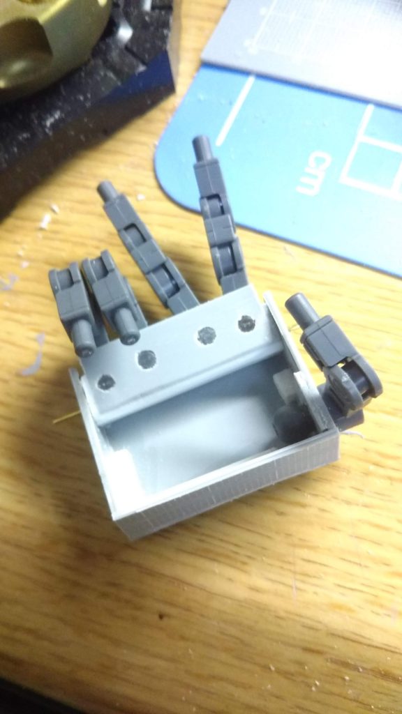 手首の途中経過です。けっこうお気に入りです。