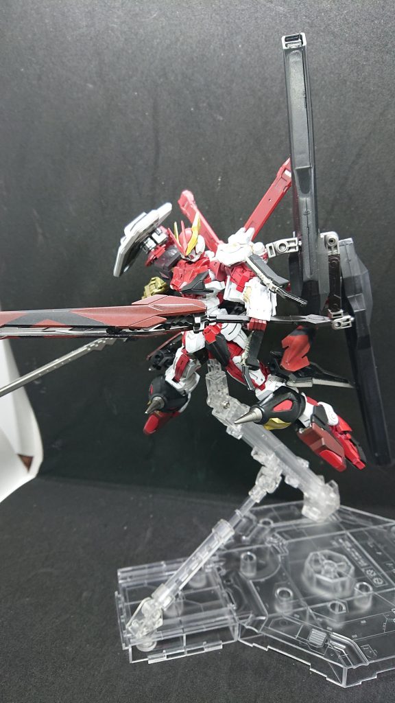 腰のブレイドドラグーンを手持ち剣に