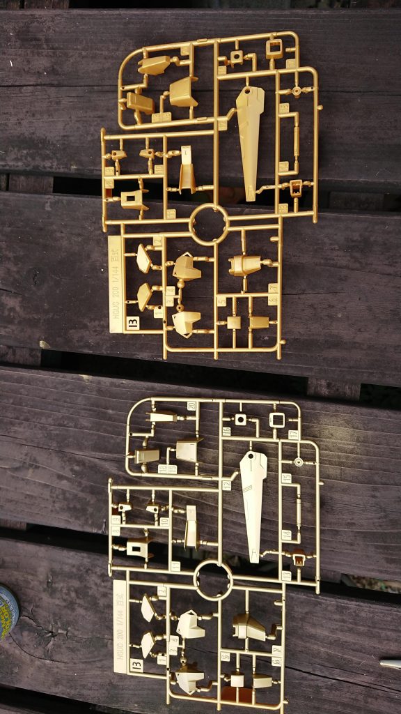 比較してみました
上が塗装前で、下が塗装後です
違いがよく分かりますね...