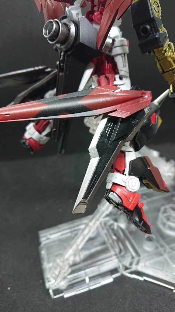 足に付けたバインダー。ここが今回のお気に入りです