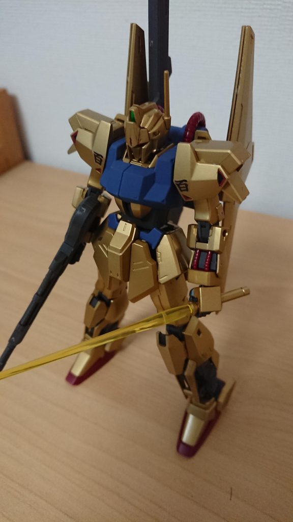 金部分は前述した通りですが、それ以外の所はつや消しスプレーを吹きました