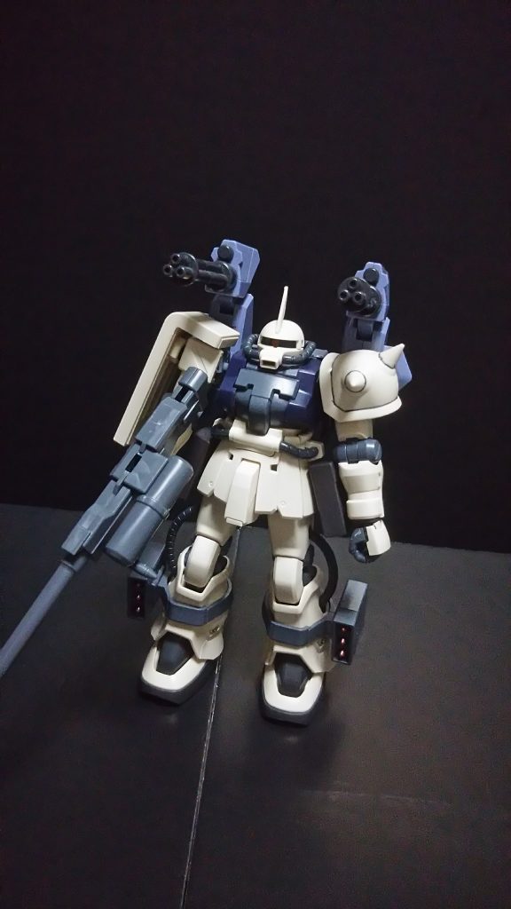 バックパックにカドリング2門
正面