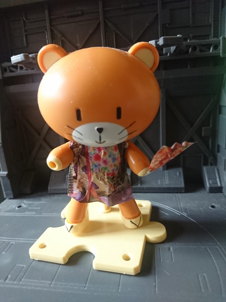 着物のプチッガイですヽ(・∀・)ノ
市販のキャットコスだと良い色合いが無かったので無理矢理猫っぽくしました(*´∀`)♪