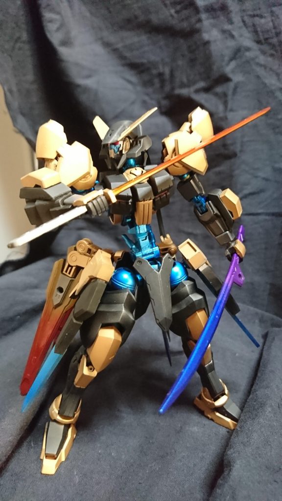 Un-01 リンドヴルム–4枚目/制作者：カルシウムボンバー