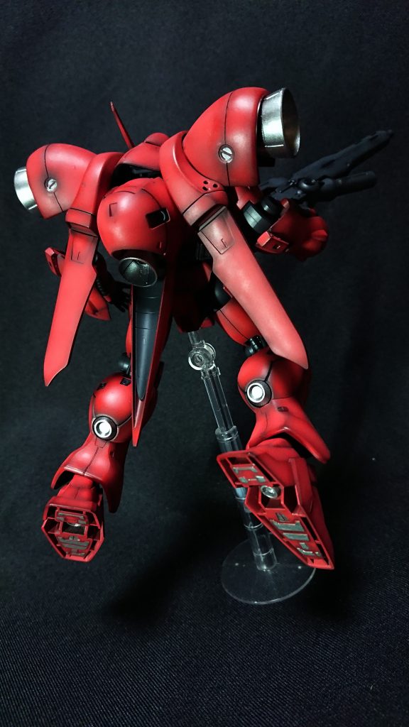 バックショット。
高機動型らしくスラスターが特徴的です。