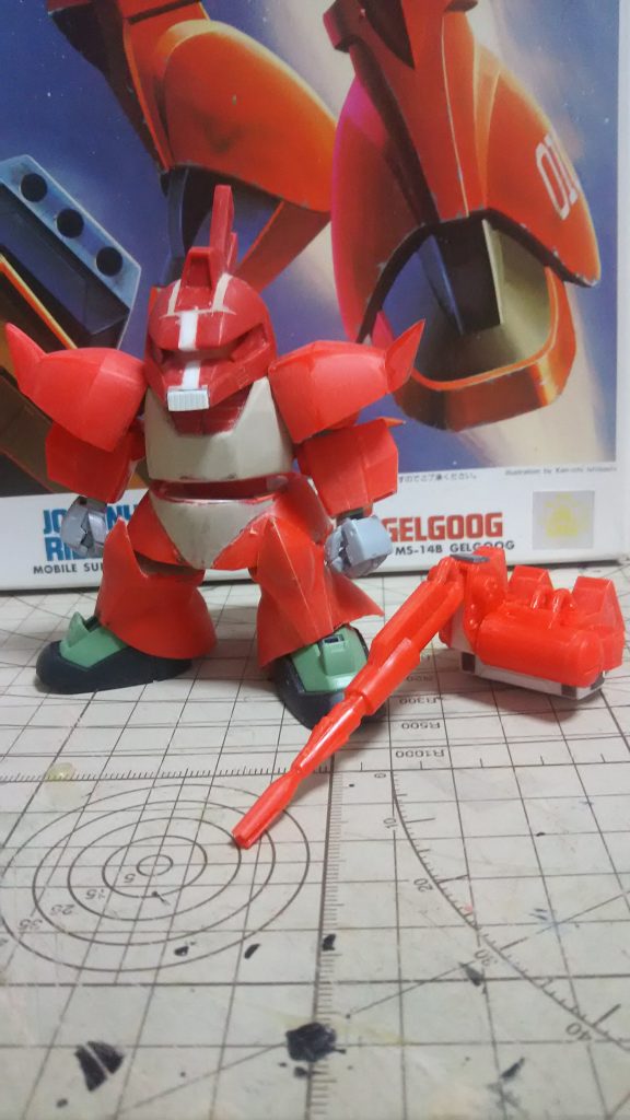 赤いところが旧キット 足だけSDCSザク使ってます