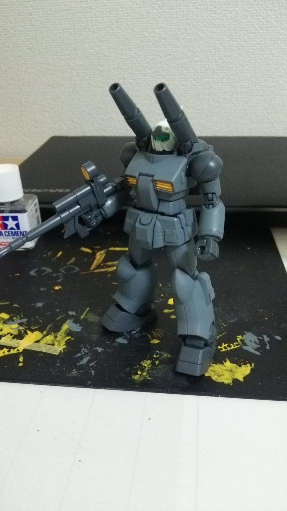 緑も考えたんですが、ジオン感がでちゃうかと考えて灰色にしました。