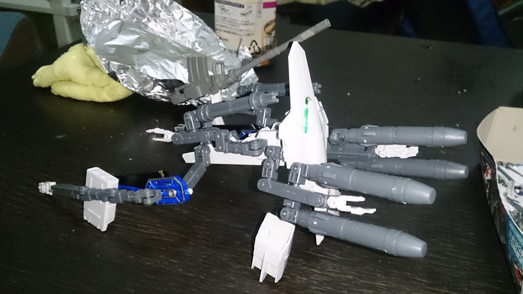 ネタに走ったガンプラ1–5枚目/制作者：結城 颯