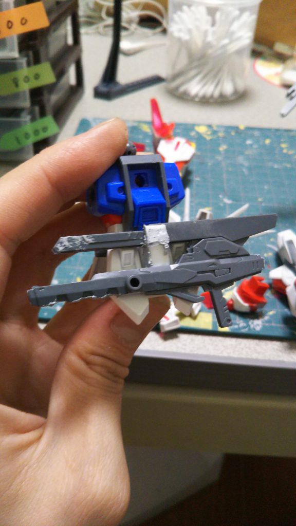 リアスカートに簡易的なライフルラックを製作