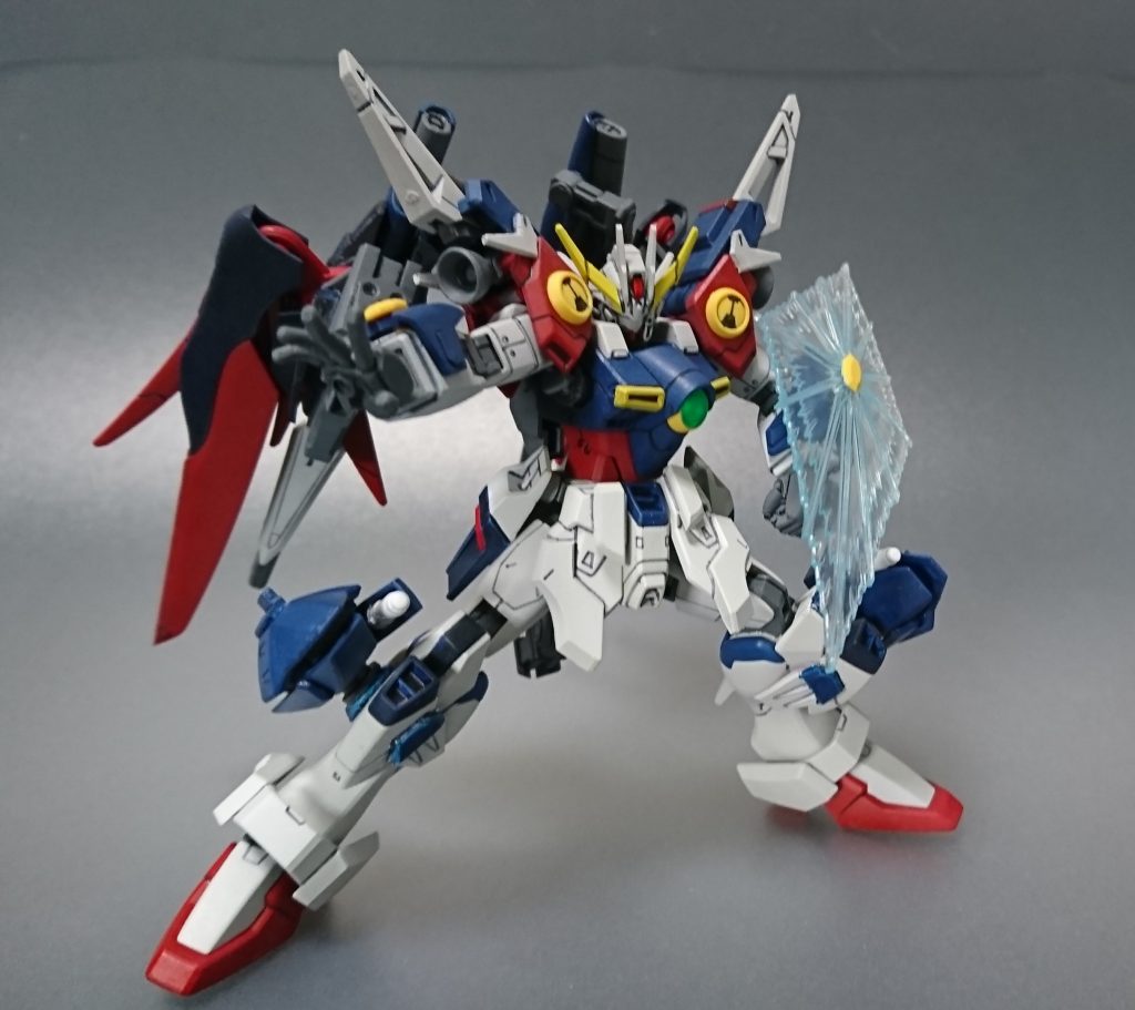 パルマフィアンマ:掌に装備された隠し兵器。拡散したビームを放つことで、密着した相手の破壊、ビーム攻撃を弾く・掴むなどができる。イタリア語で「掌の炎」を意味するソリドゥス・フルゴール ビームシールド発生装置:デスティニーガンダムのものと同様に運用できる。