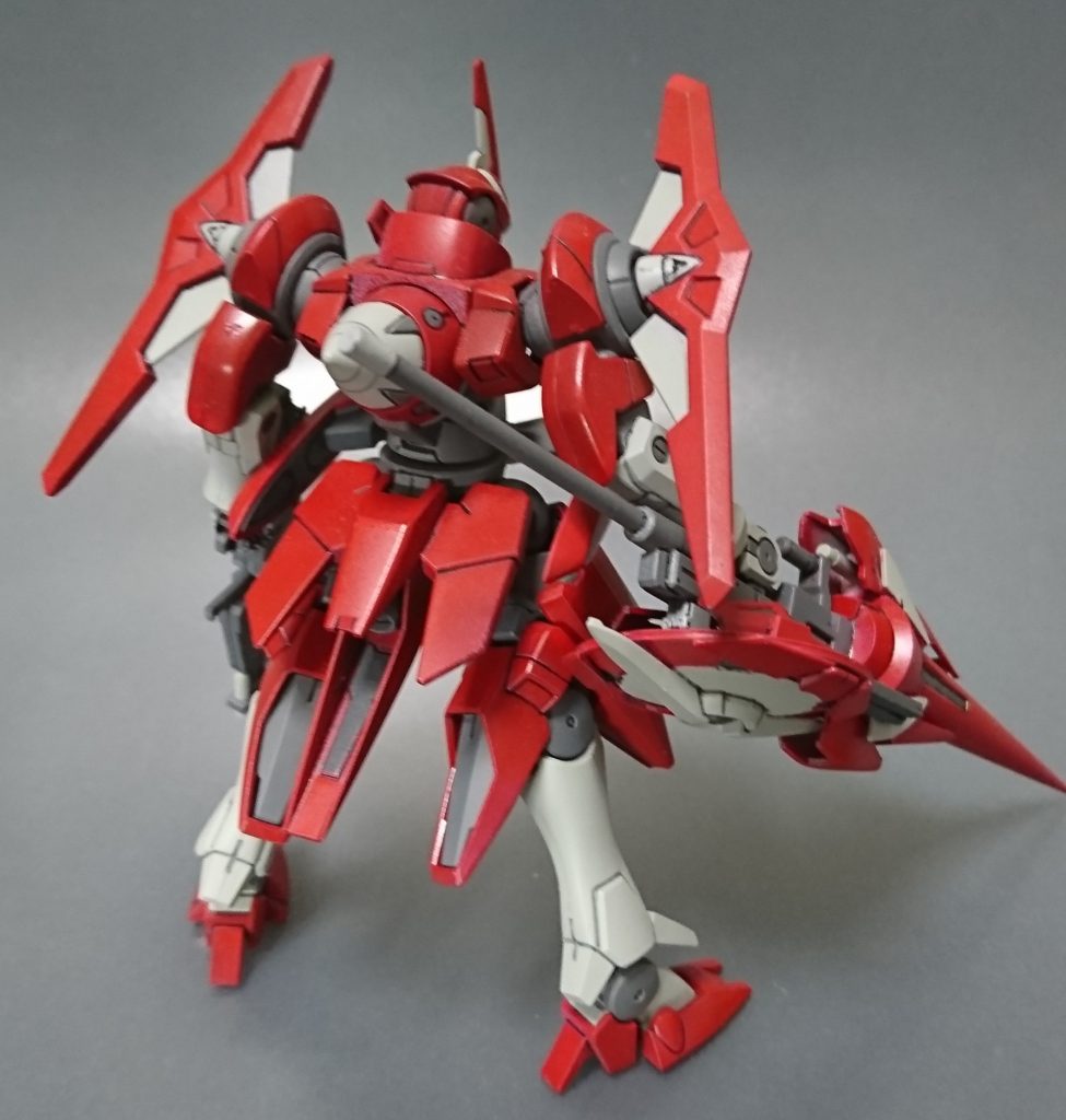 武装
GNバルカン:
頭部に2門内蔵。
アドヴァンスドGNビームライフル:
本機専用のビーム銃。
GNビームサーベル:
ライフル先端、ランスに1本ずつ格納。
GNクロー:
両腕部のマニピュレーター。
GNランスカスタム:
複合型のメイン武装。