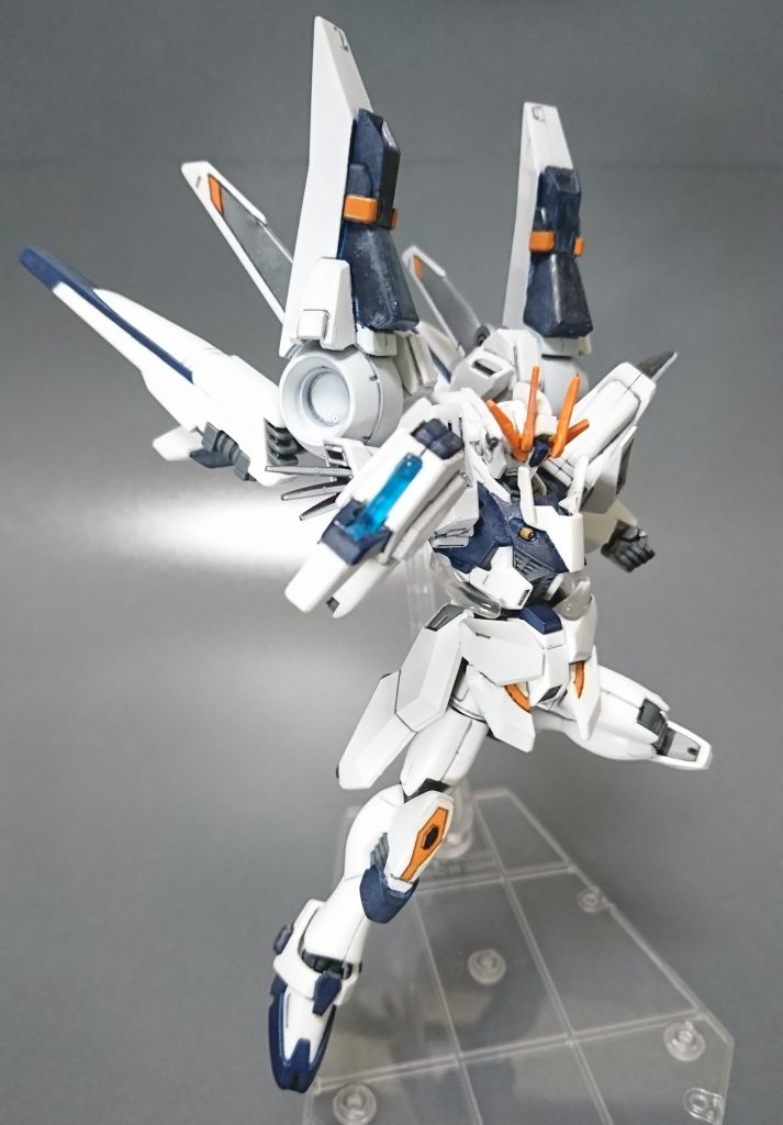 セイバーブースターは更に展開させることでM.E.P.E.発動時の冷却機能と機動力を向上させる。また、右腕のヒートナックルはM.E.P.E発動時の熱を一部溜め込み、攻撃に転用させることができる。そのため通常のF91より無茶な動作を可能にする。