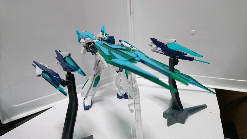 高い機動性と追加戦力を獲得し、重装備を思わせない速度と攻撃性能を誇る。