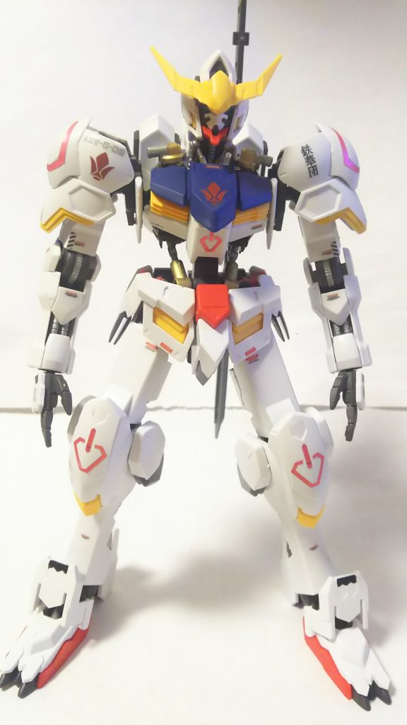 正面第4形態
メイスがついてないのが残念な所でした
組み立てるのに結構時間がかかりました
_:(´ω`」 ∠):_ ...