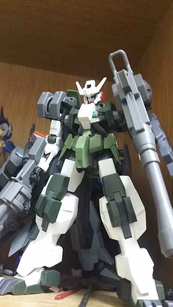 鉄血オプションパーツ2を衝動買いして取り付けて、ライフルをとってみた
この辺りから重武装化