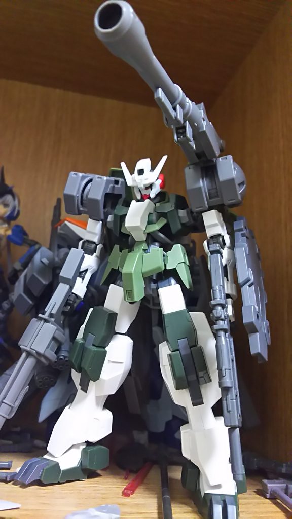 やっぱりライフル追加
以前のガンスタではこの段階でアップしてた記憶
鉄血オプションパーツ2もう1つ欲しいなと思ってた(何処にも置いてなくて嘆いてた)