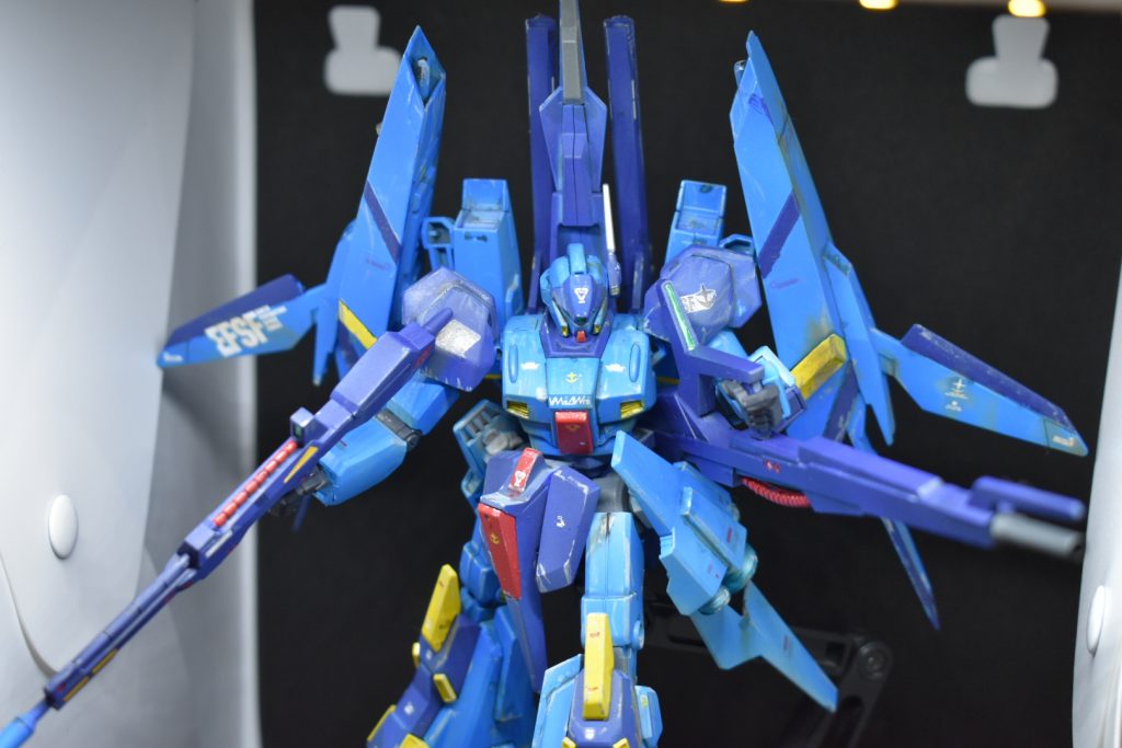 メガビームライフルを装備すると稼働時間が極端に落ちます。
機動力も勿論低下