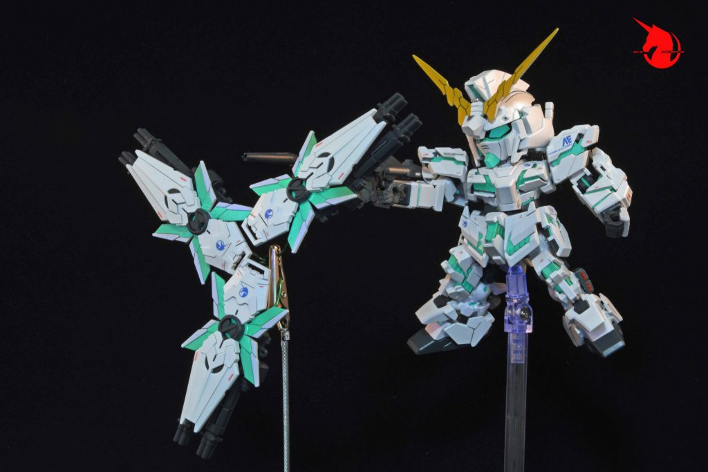 サイコフレームは蛍光塗料によりブラックライトを反射するようにしました