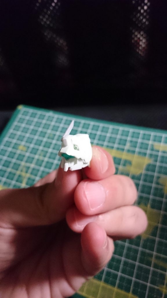 頭部もGM/GMベースにプラ板工作です。