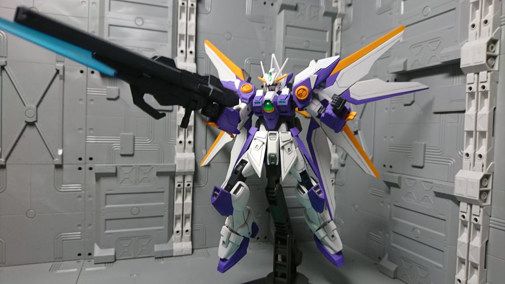 ライフル2丁とか使い勝手悪いだろ!?
解放型のバレルで長大なビームソードを展開可能・・・っと言う設定
エフェクトパーツを作って見ようかな・・・