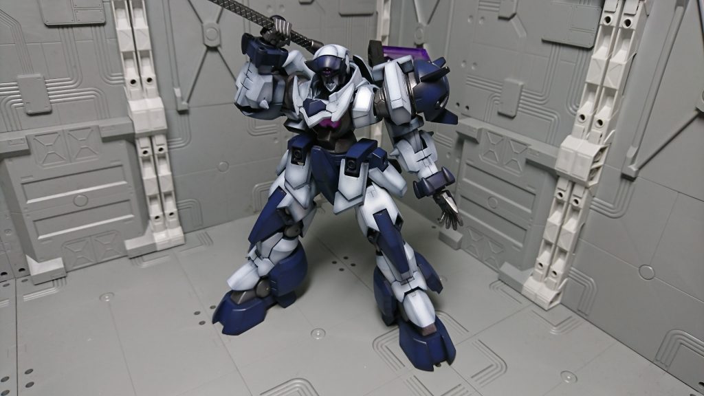 乱暴な鬼っぽさがカラーリングでヒロイックになっちゃったような・・・(´・ω・`)
※誰？アーバレストって言った人(￣□￣;)!!